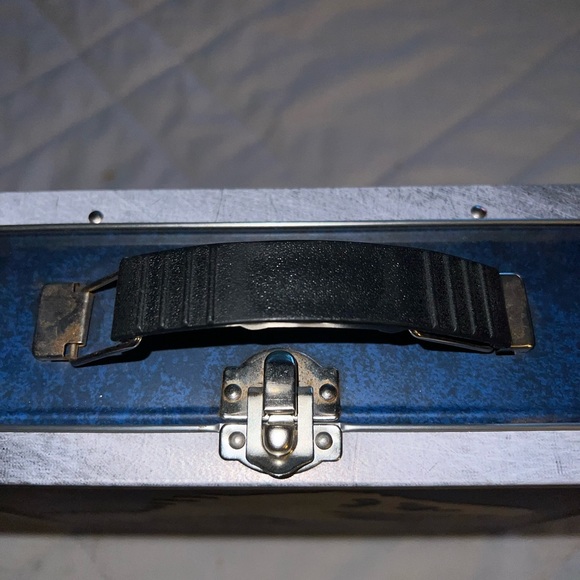 Jurassic World Collectible Lunch Box - Picture 8 of 8